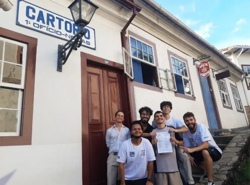 Imagem dos jovens da república de Ouro Preto