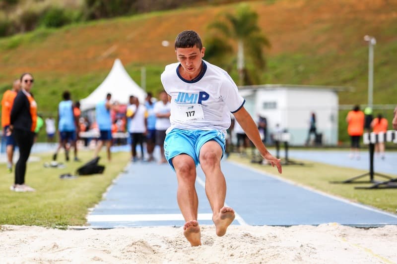 Imagem de atleta competindo no Jimi Paradesporto