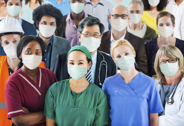 Imagem mostrando diversos profissionais da saúde